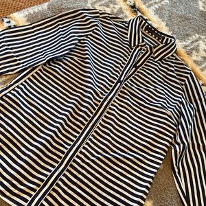 Limited 3/4 sleeve blouse